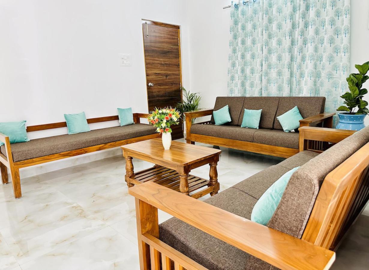 Tirupati Homestay - Shilparamam - Luxury Ac Apartments By Stayflexi - Fast Wifi, Kitchen, Android Tv - Walk To Ps4 Pure Veg Restaurant - Easy Access To Airport, Railway Station And To All Temples ภายนอก รูปภาพ
