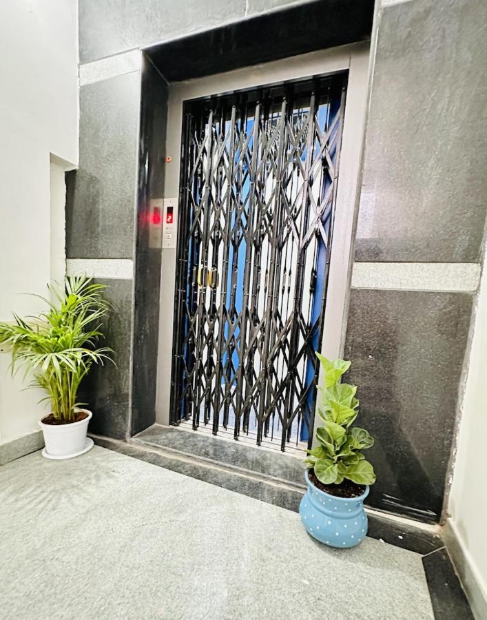 Tirupati Homestay - Shilparamam - Luxury Ac Apartments By Stayflexi - Fast Wifi, Kitchen, Android Tv - Walk To Ps4 Pure Veg Restaurant - Easy Access To Airport, Railway Station And To All Temples ภายนอก รูปภาพ