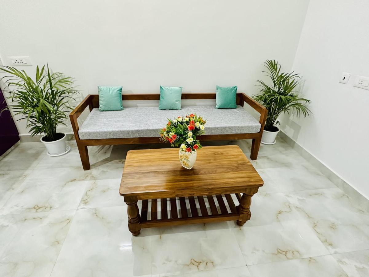 Tirupati Homestay - Shilparamam - Luxury Ac Apartments By Stayflexi - Fast Wifi, Kitchen, Android Tv - Walk To Ps4 Pure Veg Restaurant - Easy Access To Airport, Railway Station And To All Temples ภายนอก รูปภาพ