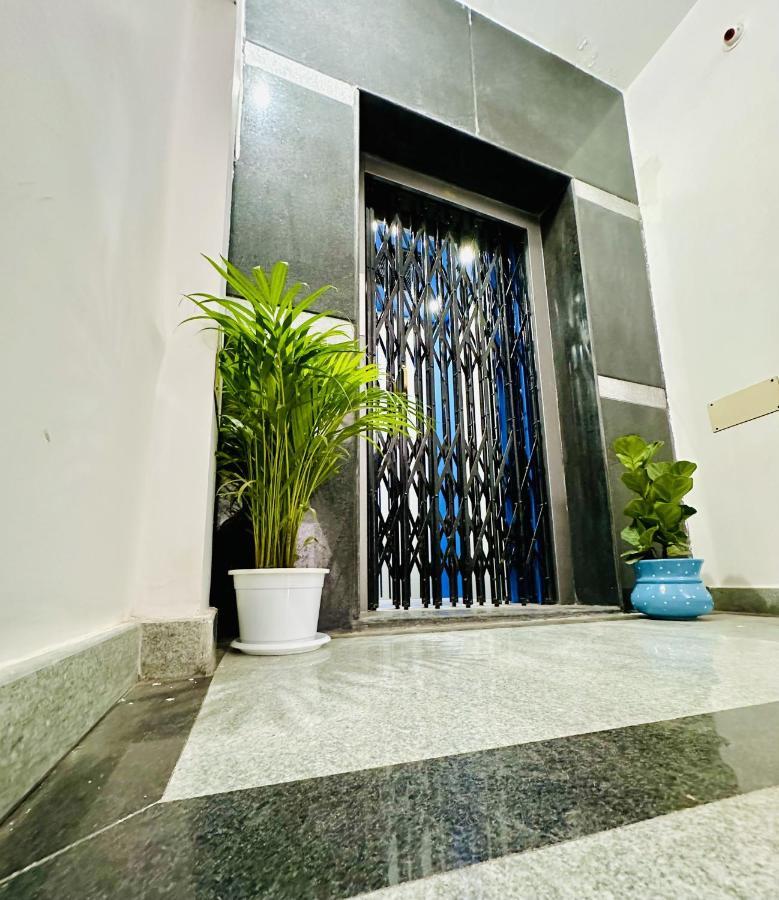 Tirupati Homestay - Shilparamam - Luxury Ac Apartments By Stayflexi - Fast Wifi, Kitchen, Android Tv - Walk To Ps4 Pure Veg Restaurant - Easy Access To Airport, Railway Station And To All Temples ภายนอก รูปภาพ